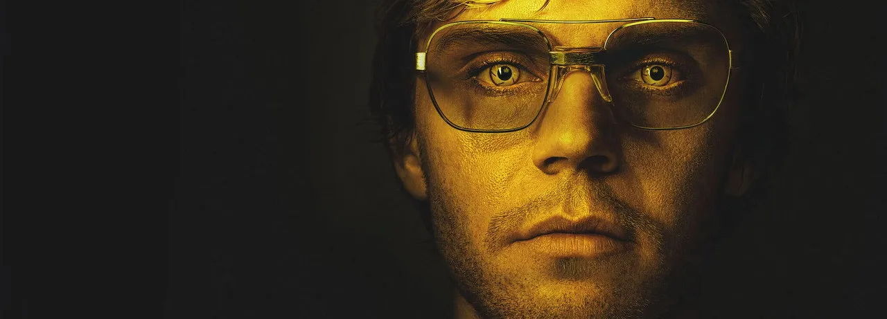 DAHMER - Monster: The Jeffrey Dahmer Story