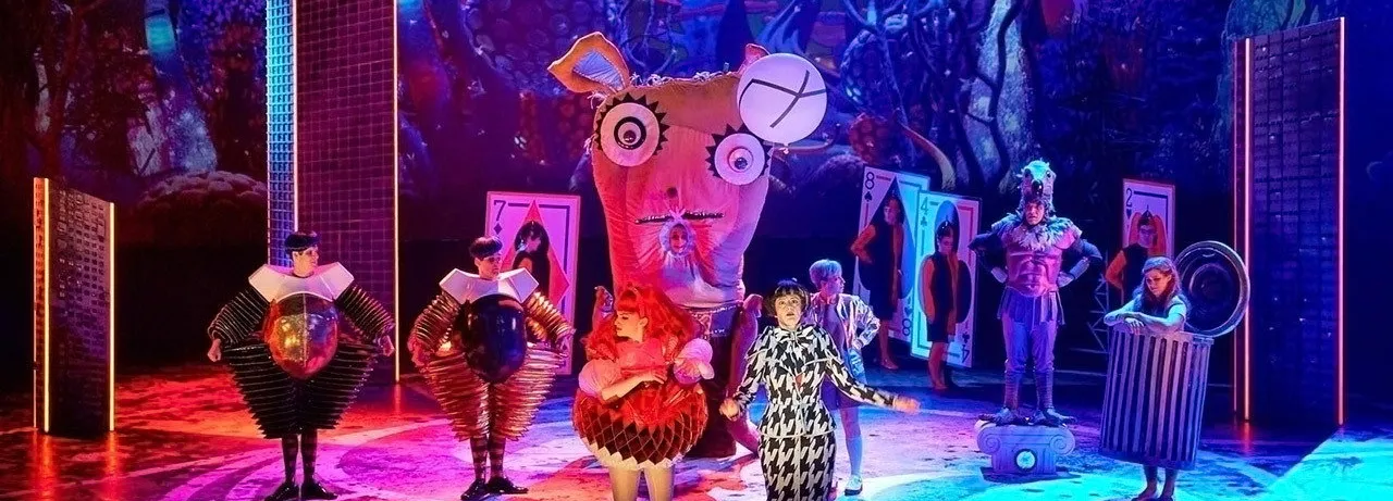 National Theatre Live: wonder.land