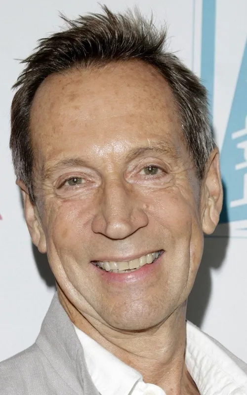 Jonathan Hyde