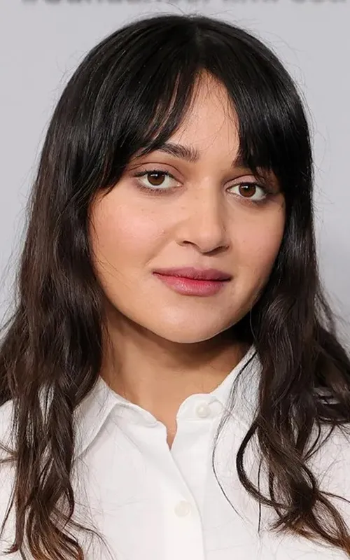 Ariela Barer