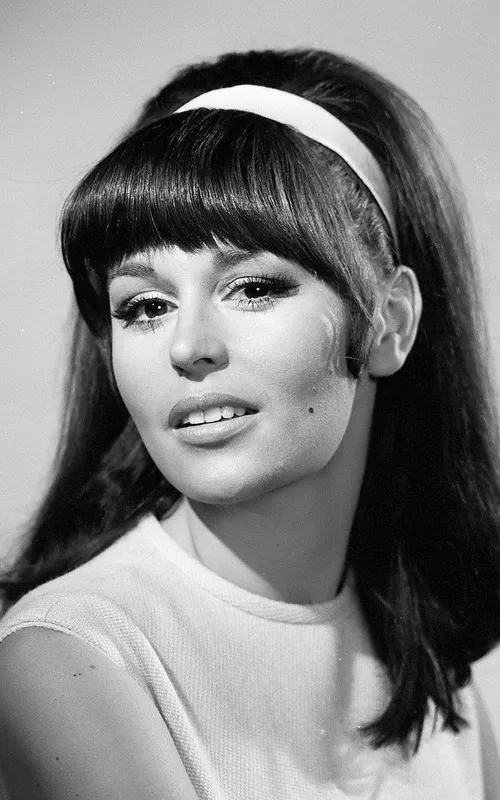 Marianna Hill