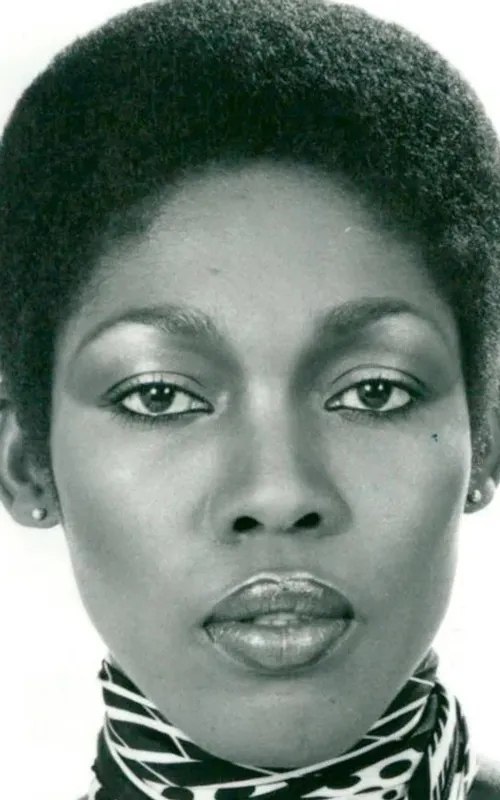 Della Finch