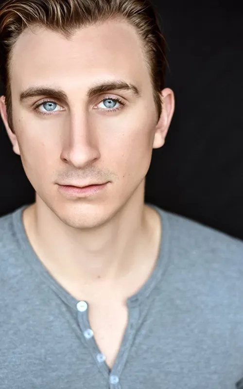 Aidan Kahn