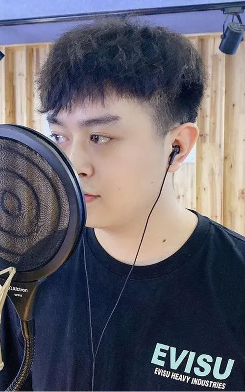Ling Qi