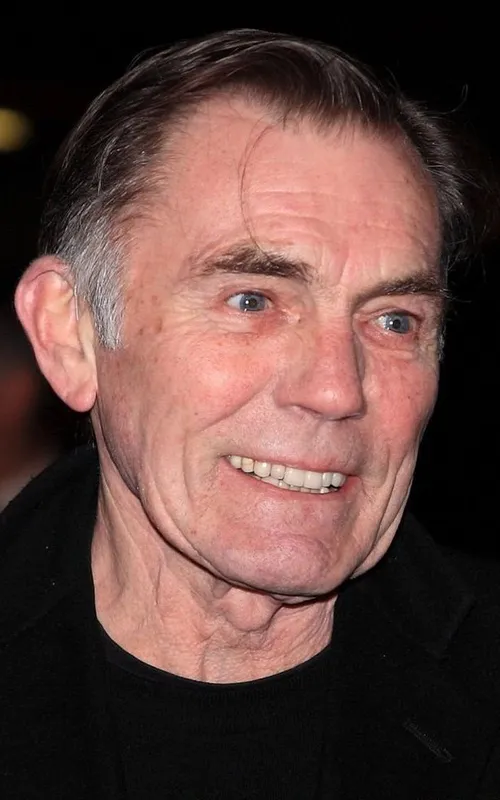 Maurice Roëves