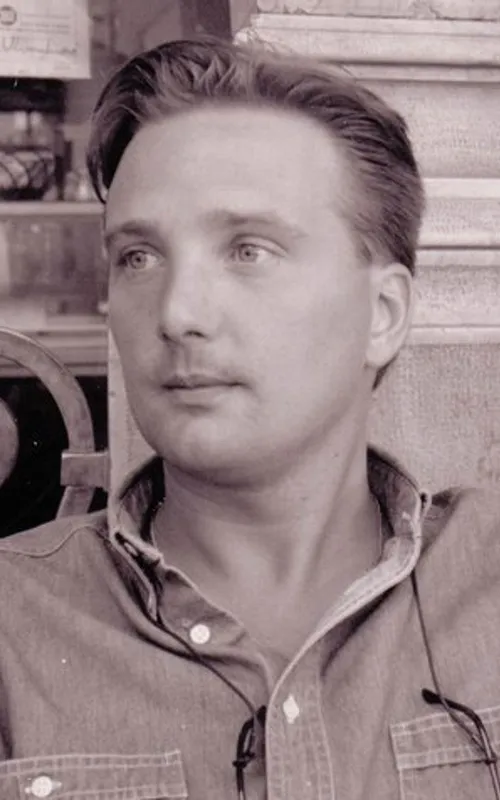 Derek Lyons