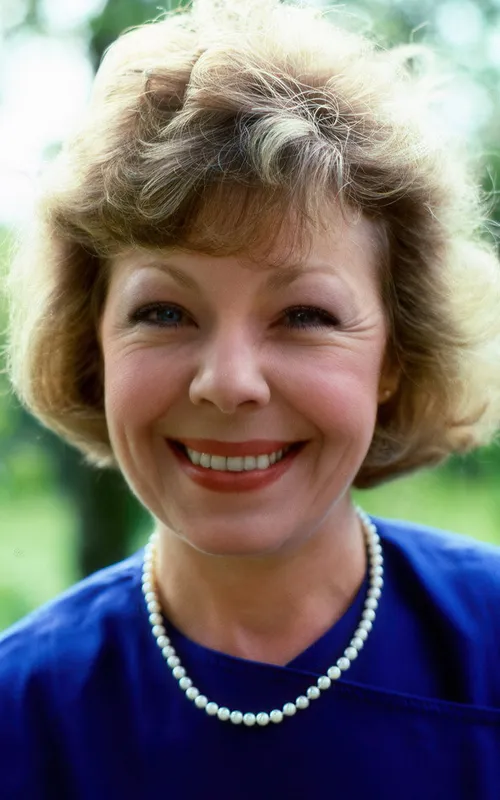 Gwyneth Powell