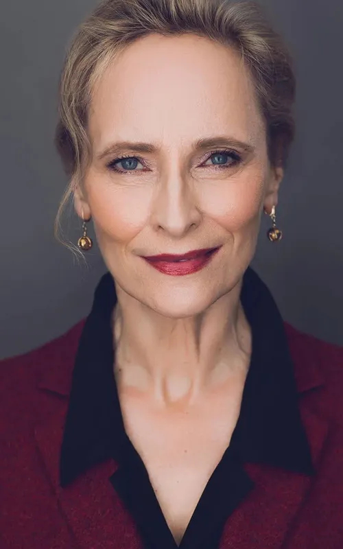 Laila Robins