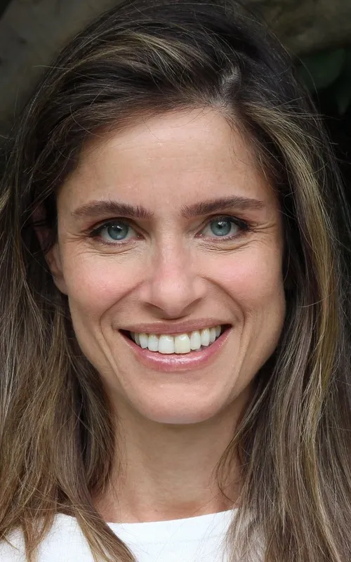Amanda Peet
