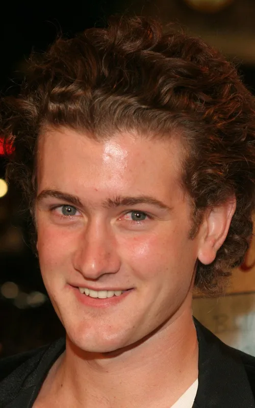 Max Kasch