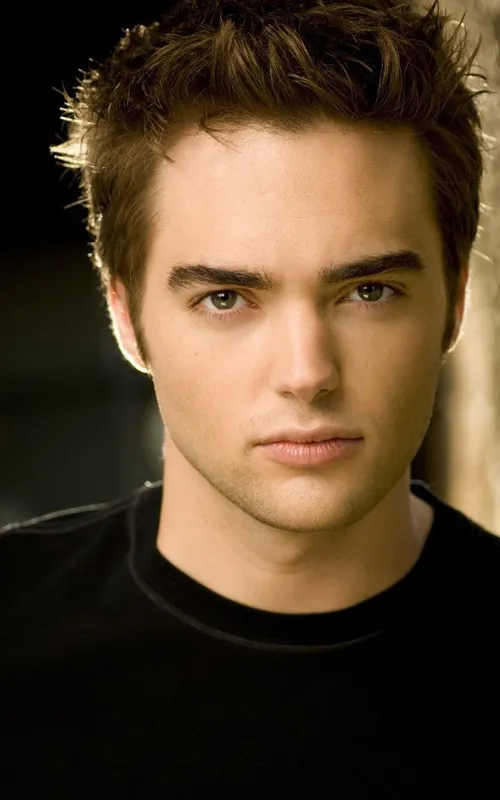Drew Tyler Bell