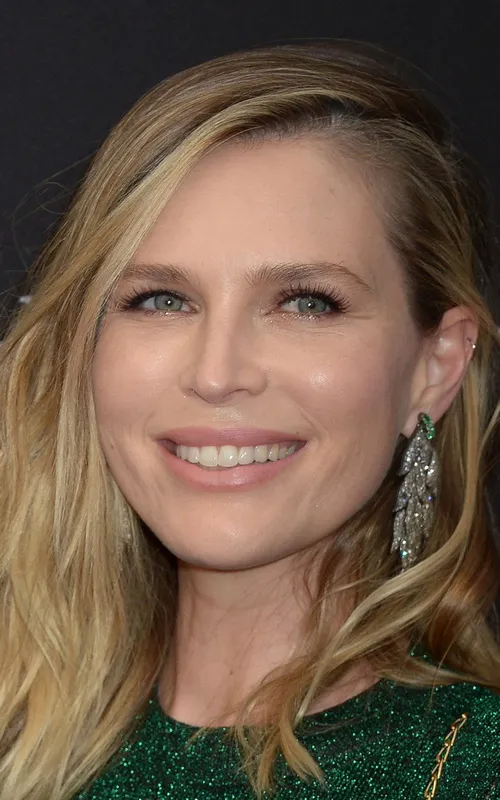 Sara Foster