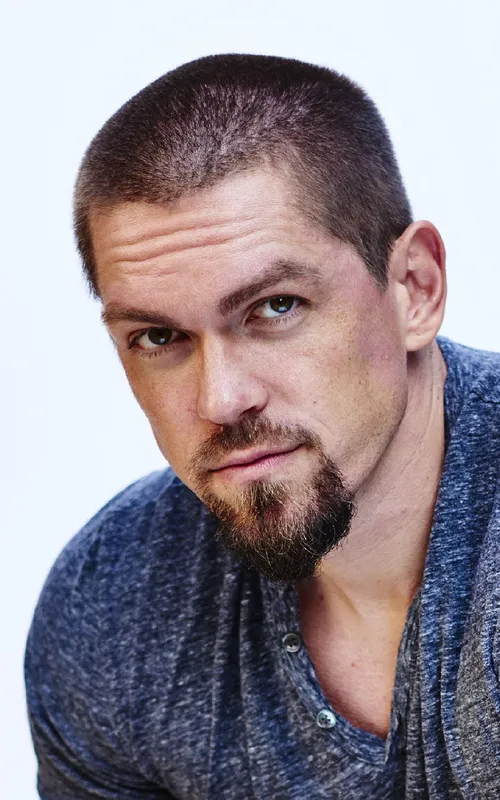 Steve Howey