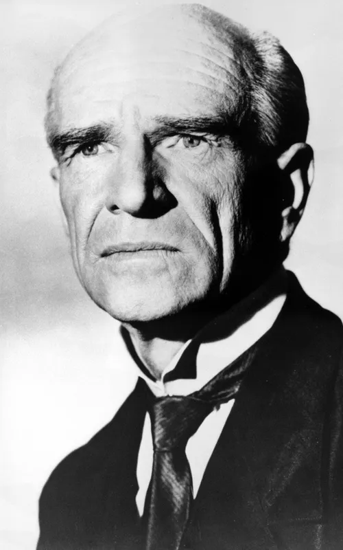 Ian Wolfe