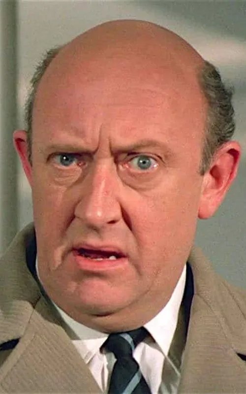 Ivor Dean