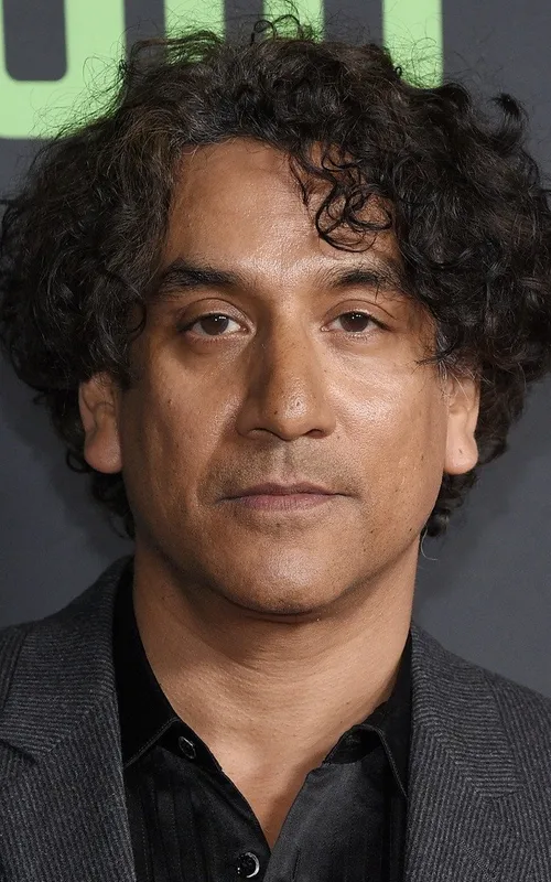 Naveen Andrews