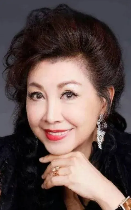Alannah Ong