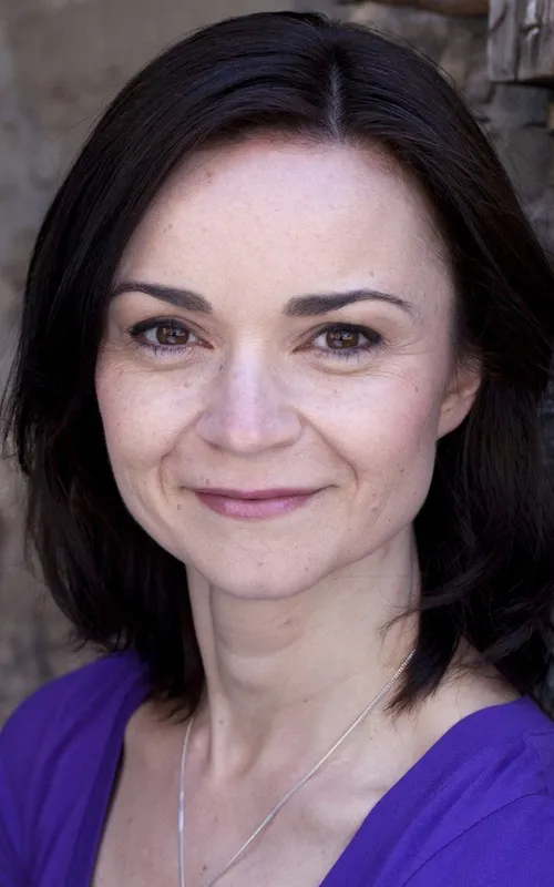 Julia Arkos