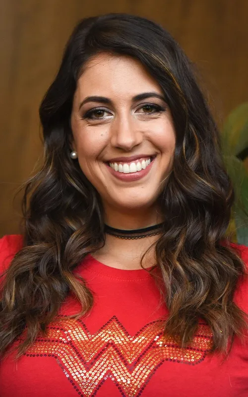 Caitlin Dechelle