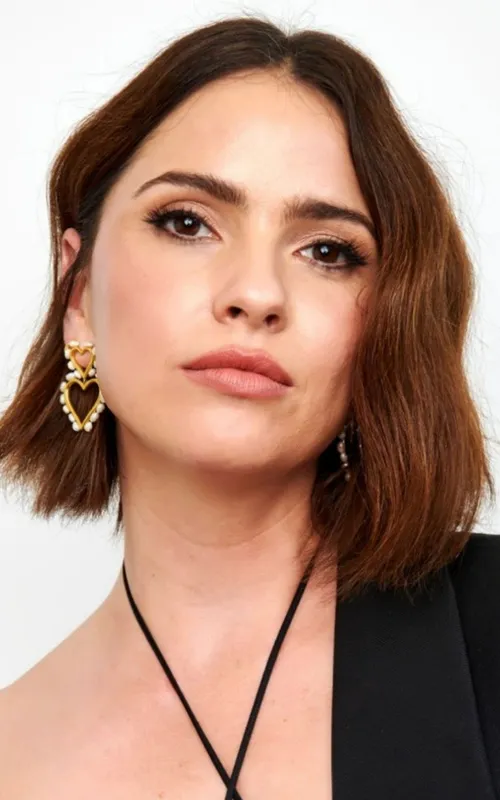Shelley Hennig