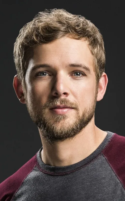 Max Thieriot