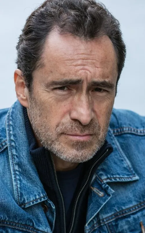 Demián Bichir