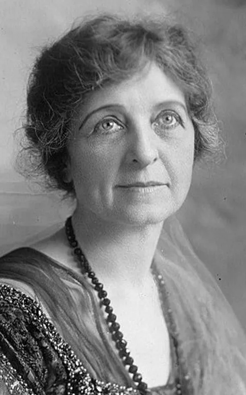 Lydia Knott