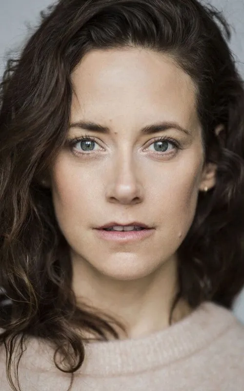 Anja Knauer