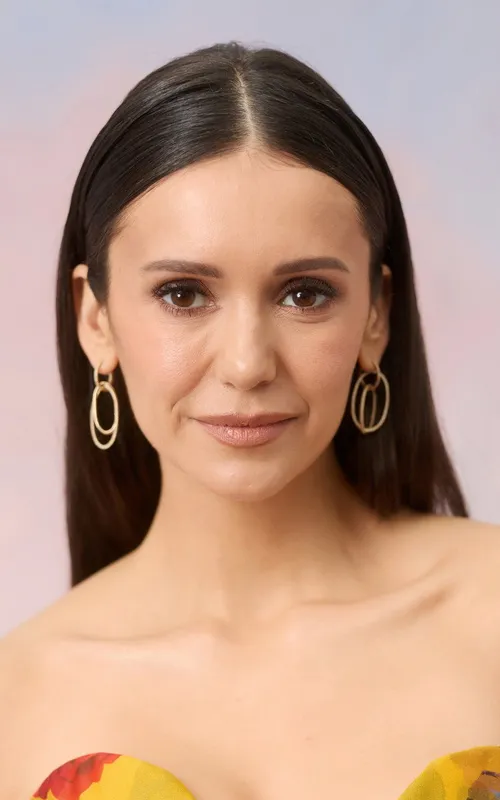 Nina Dobrev