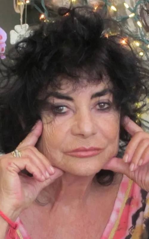 Helena Kallianiotes