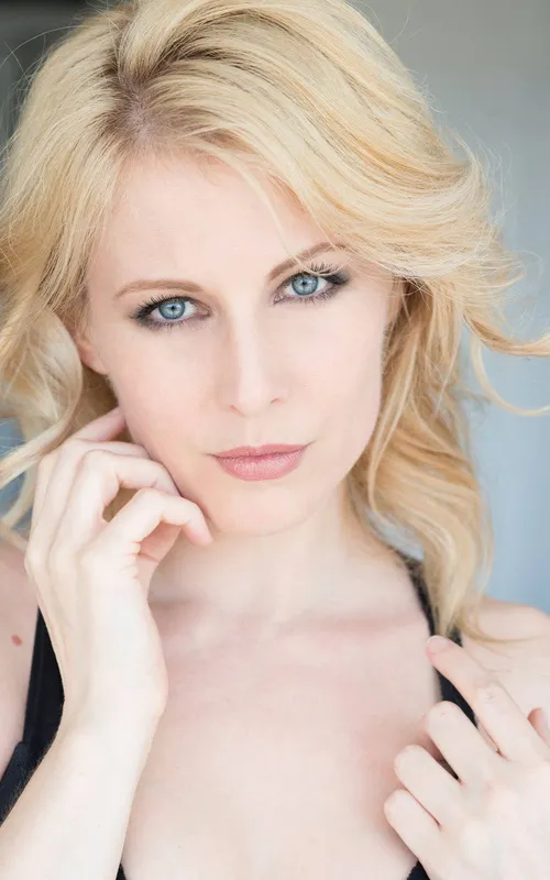 Alison MacInnis