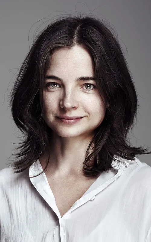 Louise Peterhoff