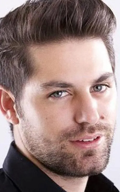 Renato López