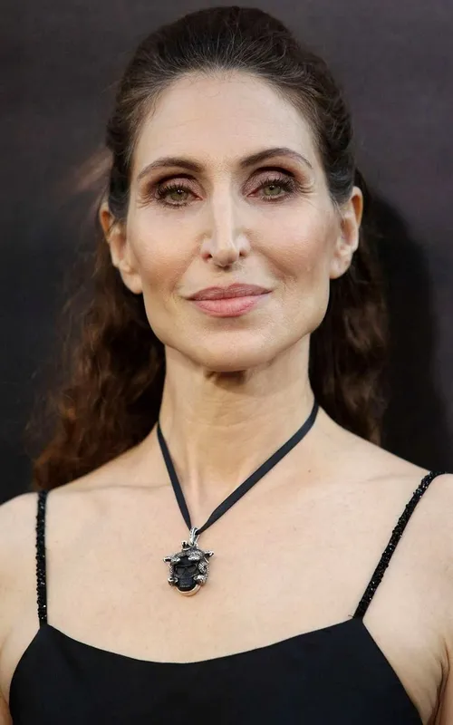 Bonnie Aarons