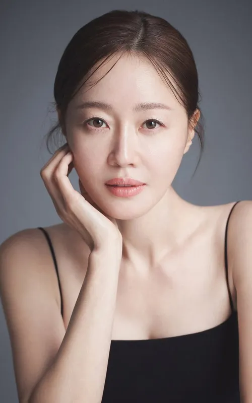 Uhm Ji-won