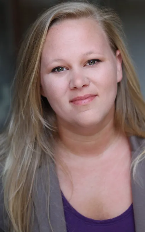 Lindsey Moser