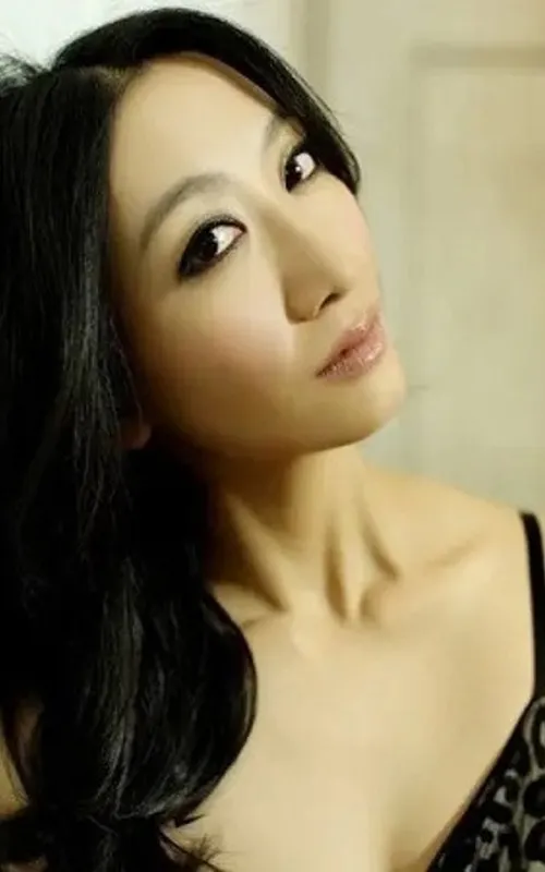 Angela Jiajia Chen