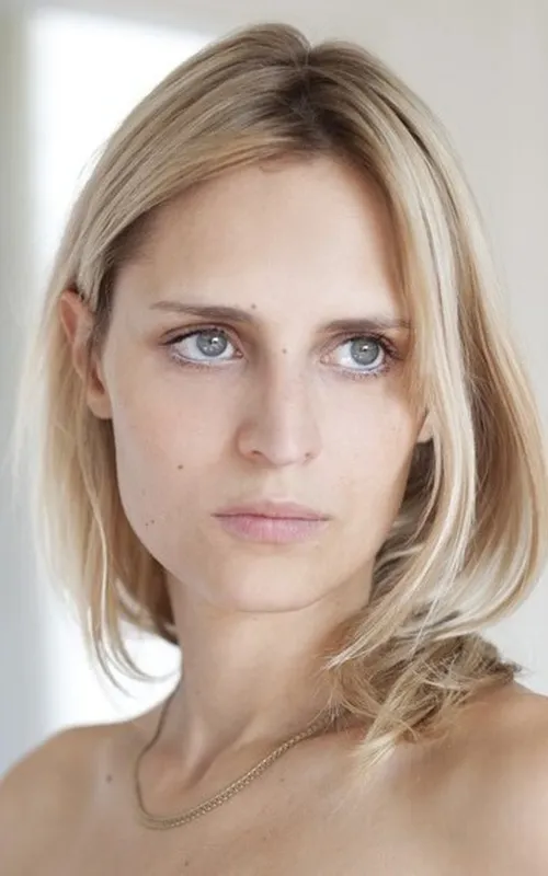 Sabrina Seyvecou