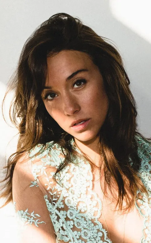 Stella Maeve