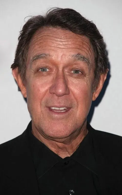 Larry Pine