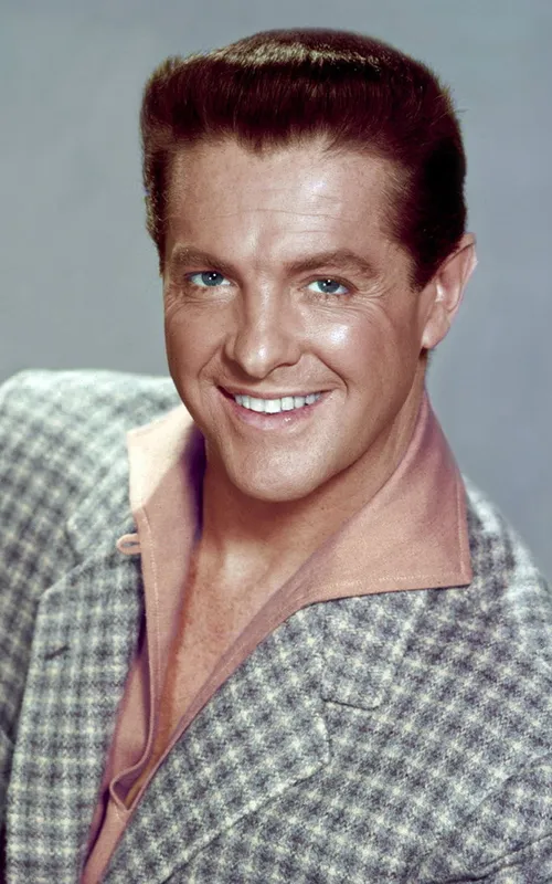 Robert Cummings