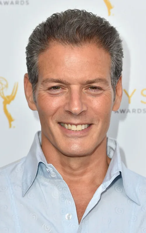 Kevin Spirtas