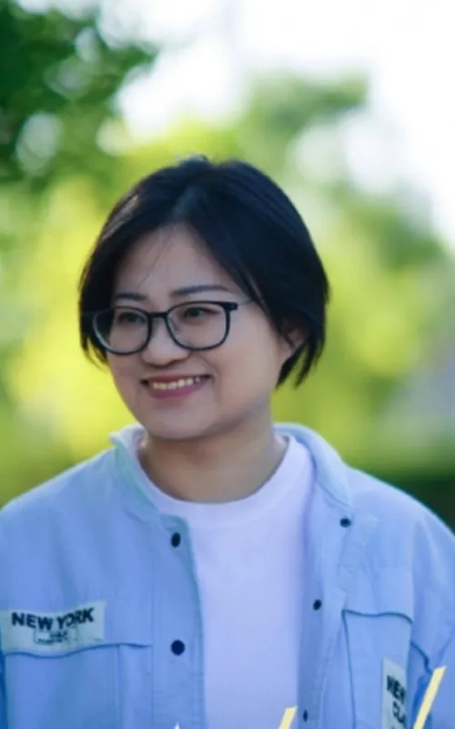 Jiayi Li
