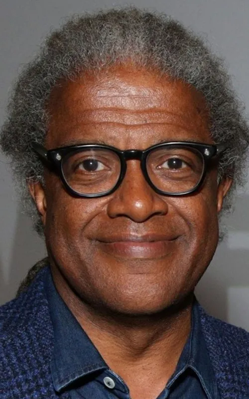 Elvis Mitchell