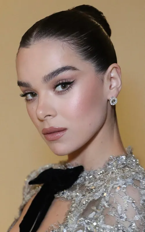 Hailee Steinfeld