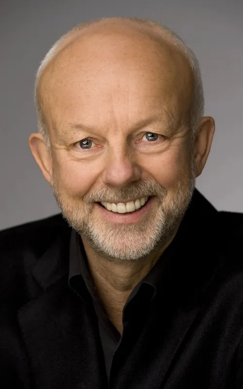 Christopher Gaze