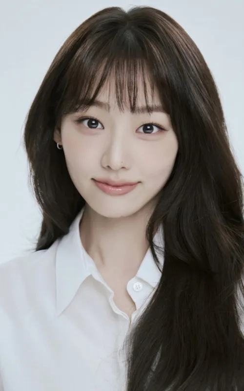 Kang Mi-na