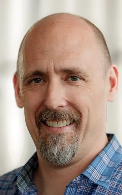 Chris Renaud