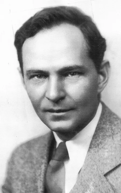 Earle Hodgins