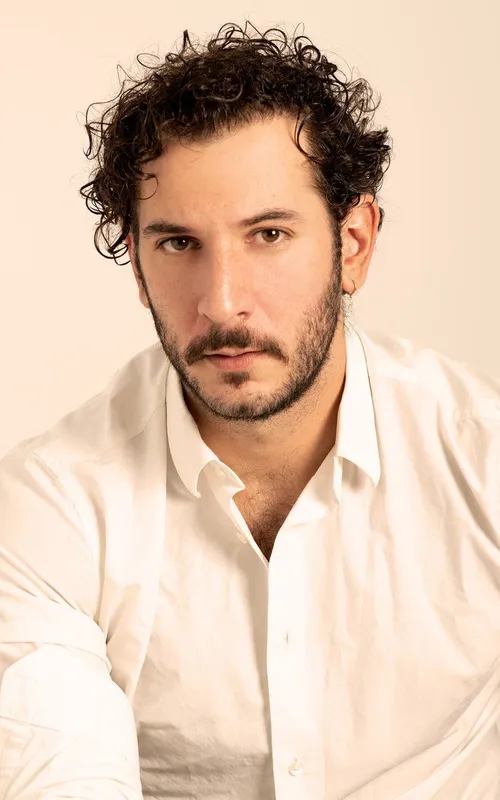 Carlos Troya